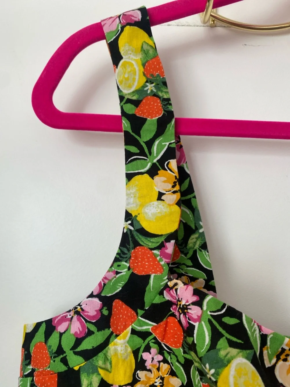 AQUA Black Floral & Citrus Button-Front Crop Top NWT! 🍋 - Picture 5 of 9